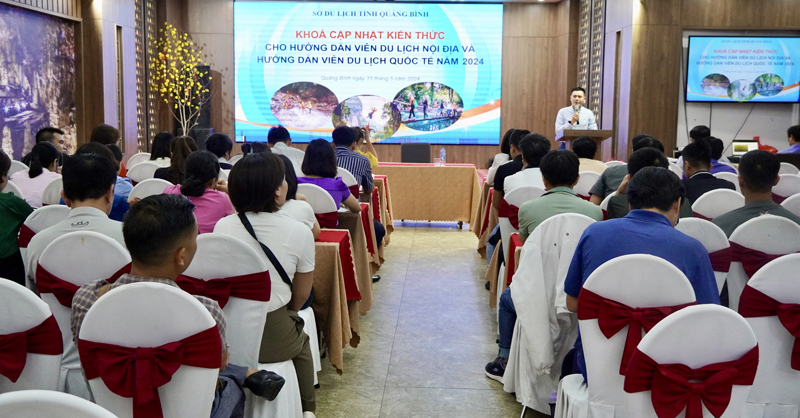 Quang cảnh buổi khai mạc.