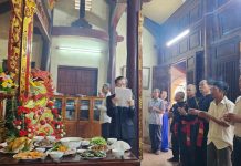 Lễ giỗ Lễ Thành hầu Nguyễn Hữu Cảnh lần thứ 324 Dâng hương, dâng hoa tri ân Lễ Thành hầu Nguyễn Hữu Cảnh tại quê nhà Vạn Ninh nhân ngày giỗ lần thứ 324.