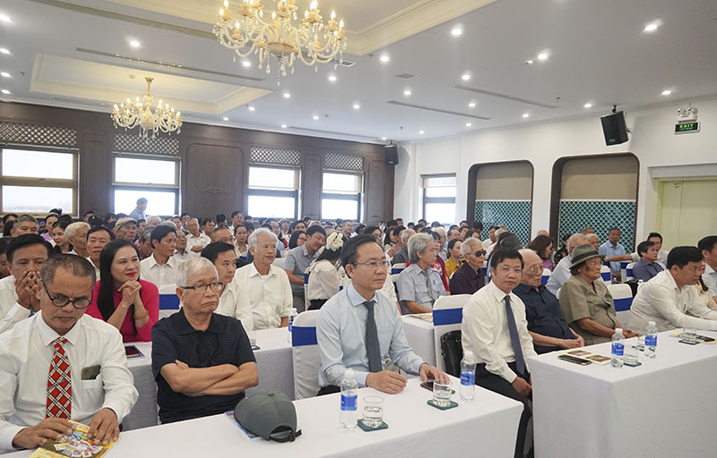 Các đại biểu dự lễ kỷ niệm.