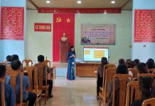 Xây dựng mô hình di sản kết nối gắn với hành trình du lịch di sản Tham gia lớp tập huấn có 60 học viên là những nghệ nhân, già làng, trưởng bản, người có uy tín và đồng bào dân tộc Bru-Vân Kiều ở xã Trọng Hóa.