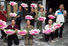 Gìn giữ cho muôn đời sau-Bài 1: Để làng quê không vắng bóng câu hò, điệu hát Các CLB VHVNDG trên địa bàn tỉnh được duy trì bởi tình yêu, đam mê của các thành viên dành cho di sản truyền thống cha ông để lại.