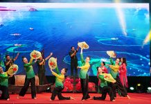 Gìn giữ cho muôn đời sau-Bài 2: Bền bỉ sức sống văn nghệ dân gian Tiết mục tham gia giao lưu CLB “Phụ nữ yêu thích và bảo tồn các làn điệu hát ru, hát dân ca” của phụ nữ BĐBP tỉnh.