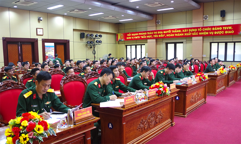 Các đại biểu dự hội nghị.