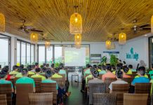 Chú trọng đào tạo nhân viên hiểu biết về Net Zero. Ảnh: Oxalis