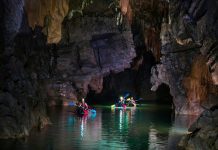 Một trong các điểm, tuyến du lịch tại Vườn Quốc gia Phong Nha-Kẻ Bàng thu hút khách du lịch đến tham quan.