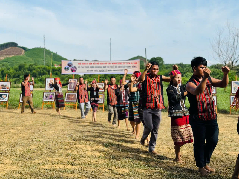 Thực hiện hương ước, quy ước góp phần xây dựng cộng đồng dân cư đoàn kết, văn minh.