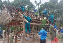 Nỗ lực xây dựng mái ấm cho người có công Huyện Tuyên Hoá quan tâm hỗ trợ xây dựng, sửa chữa nhà ở cho đối tượng người có công với cách mạng. Ảnh: Văn Tư