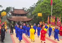 Thực hiện nghi thức Tế lễ truyền thống tại lễ giỗ Đức Quốc Tổ Lạc Long Quân.