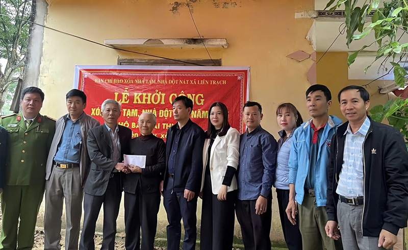 Xã Liên Trạch (Bố Trạch) triển khai xóa nhà tạm, nhà dột nát cho hộ nghèo nhằm hướng tới mục tiêu giảm nghèo bền vững. 