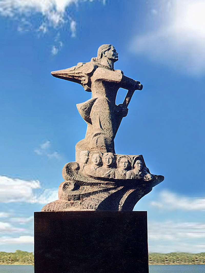 Tượng đài Mẹ Suốt, tác phẩm đặc sắc của nhà điêu khắc Phan Đình Tiến.