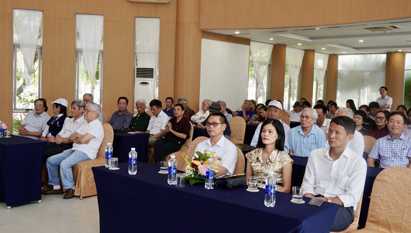 Các đại biểu dự lễ phát động.