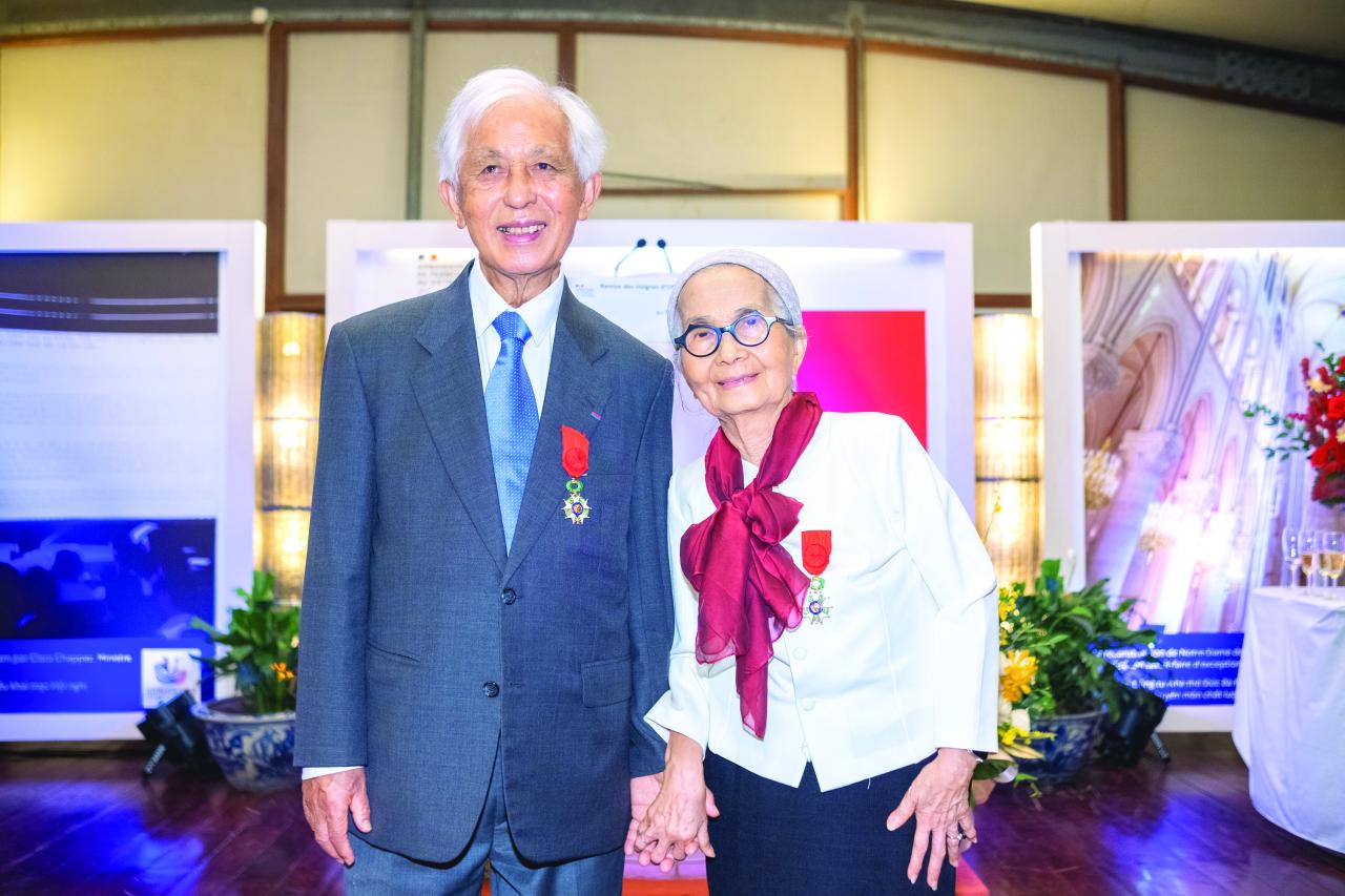 Vợ chồng GS Trần Thanh Vân và GS Lê Kim Ngọc - Ảnh: NVCC